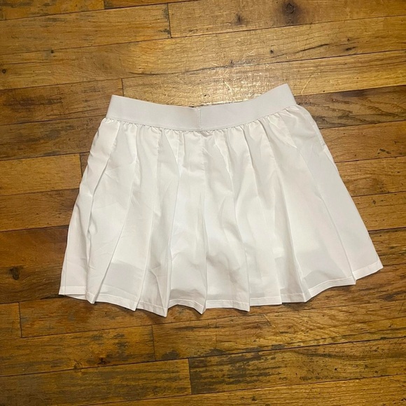 Alo Yoga Tennis Skirt - Picture 4 of 4